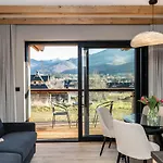 Szymaszkowa 7 Luksusowe Apartamenty, Z Widokiem Na Giewont - Sauna, Parking W Cenie - Blisko Stoku Narciarskiego!