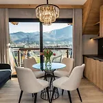 Szymaszkowa 7 Luksusowe Apartamenty, Z Widokiem Na Giewont - Sauna, Parking W Cenie - Blisko Stoku Narciarskiego!